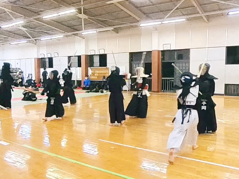 📸 @kurerenseikai ×46月16日(火)改めて、日曜の試合の表彰をしました👏おめでと〜㊗️しばらく試合はないですが、次の試合は練誠会大会❗️しっかり準備していきましょう‼️今日もお疲れ様でした
