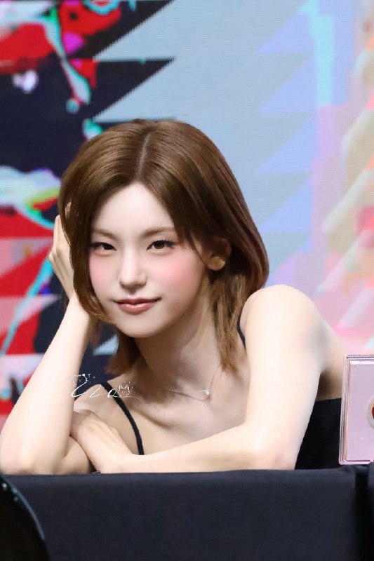 📸 @CL01623829 ×2나만 바라봐只要看着我 #itzy #있지 #yeji #예지原文 #黄礼志📸 @CL01623829 ×2나만 바라봐只要看着我 #itzy #있지 #yeji #예지原文 #黄礼志
