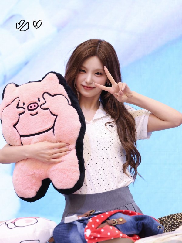 📸 @piggykitty526 ×2260606 KMS 팬싸 in HZ🐷✌️ #ITZY #있지 #YEJI #예지原文 #黄礼志📸 @piggykitty526 ×2260606 KMS 팬싸 in HZ🐷✌️ #ITZY #있지 #YEJI #예지原文 #黄礼志