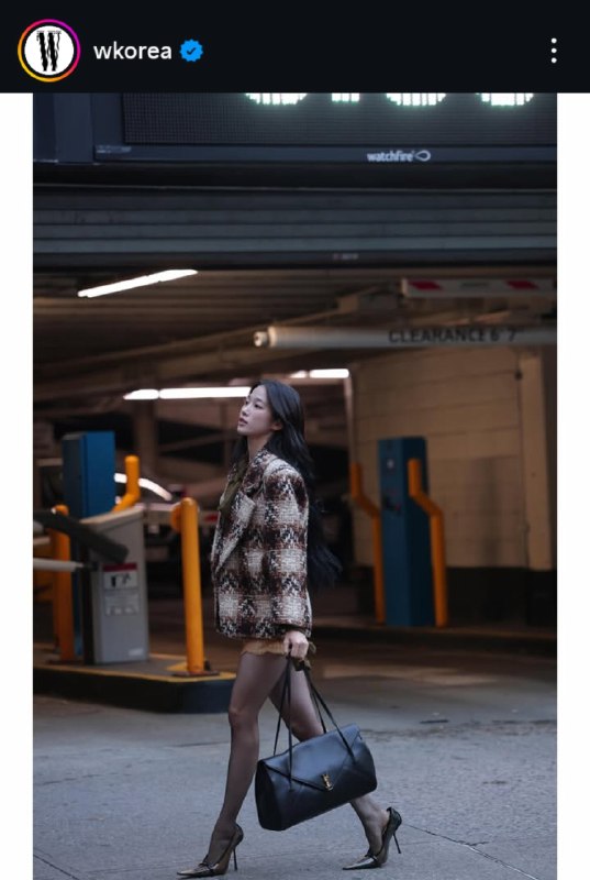 📸 @kazuhaboost ×2Kazuha is among the celebrities featured by Harper’s Bazaar Korea and W Korea on Instagram to showcase Saint Laurent’s Simone Bag.🖇️ 