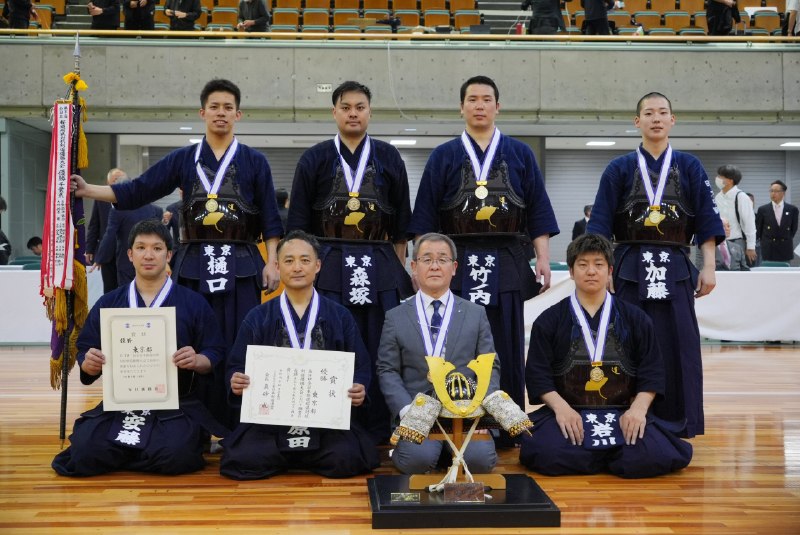 📸 @Kendo_Jidai ×4剣道時代7月号にて第74回全日本都道府県対抗剣道優勝大会の結果を詳報しています