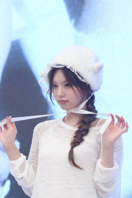 📸 @hwyjloops ×4@ITZYofficial    (3/5) #YEJI #예지 #イェジ原文 #黄礼志📸 @hwyjloops ×4@ITZYofficial    (3/5) #YEJI #예지 #イェジ原文 #黄礼志