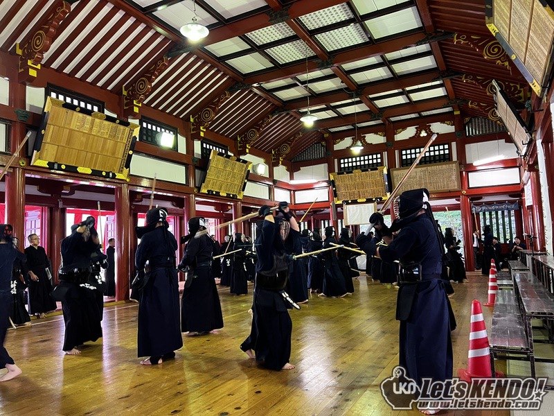 📸 @letskendo日光剣道大会2日目！関東都県対抗団体戦と八段奉納試合がおこなわれます組み合わせ、昨日の小中学生個人戦の結果などはLET'S KENDOに掲載しています〜