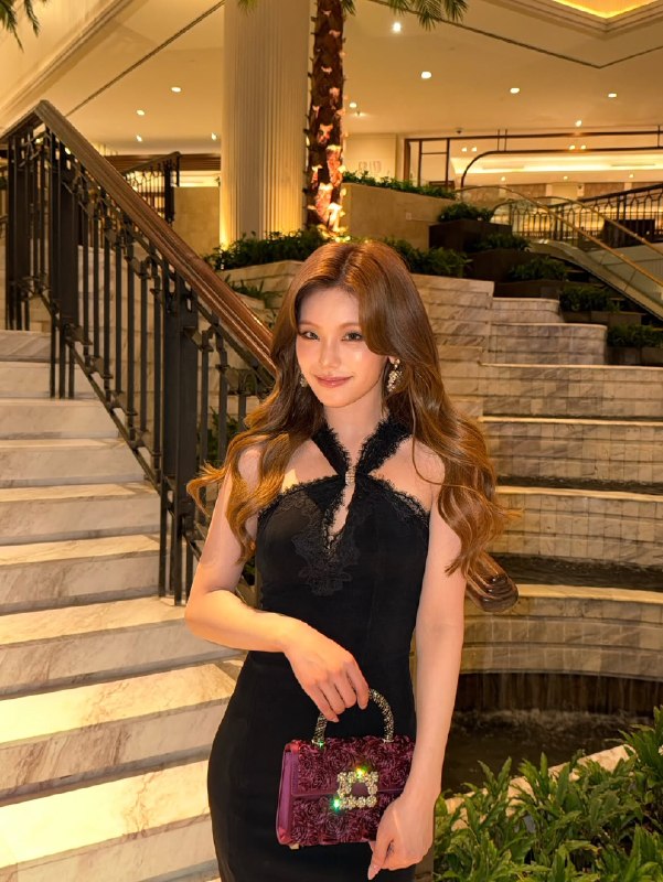 📸 🔍 黄礼志 via @yejigallery ×3yezyizhere instagram update #YEJI原文 #黄礼志