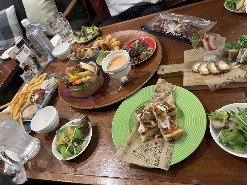 📸 @cotacota818 ×3こんな日が来ようとは……🥹本日、初めて（？）の静岡魚民会に参加させて頂きました🙌🏻みんなそれぞれ小道具仕込んできているのに出せない大人しい県民性w地元ネタで大笑いしてサカナクション愛を語り合いました🐟またサカナクションに新しい出会いを頂きました💙 #サカナクション #静岡魚民会原文 #サカナクション