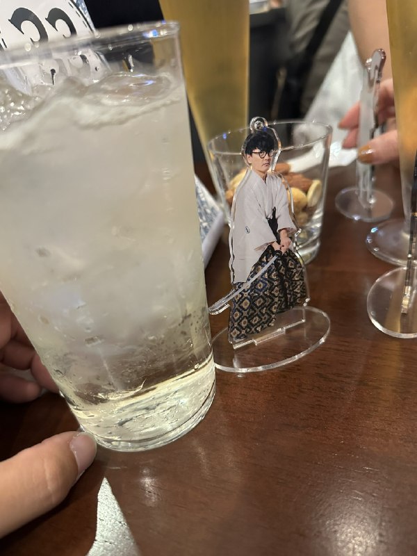 📸 @dyson08_28 ×4初･静岡魚民会でした🙌サカナクション愛を語り、しぞ〜かトークで笑い、一瞬で時間すぎました🥹✨サカナクションで繋がったこの出会いに感謝です🙏🐟サイコーでした✩.*˚新年会2027透明ツアー決起集会も是非‼️ #サカナクション #静岡魚民会原文 #サカナクション