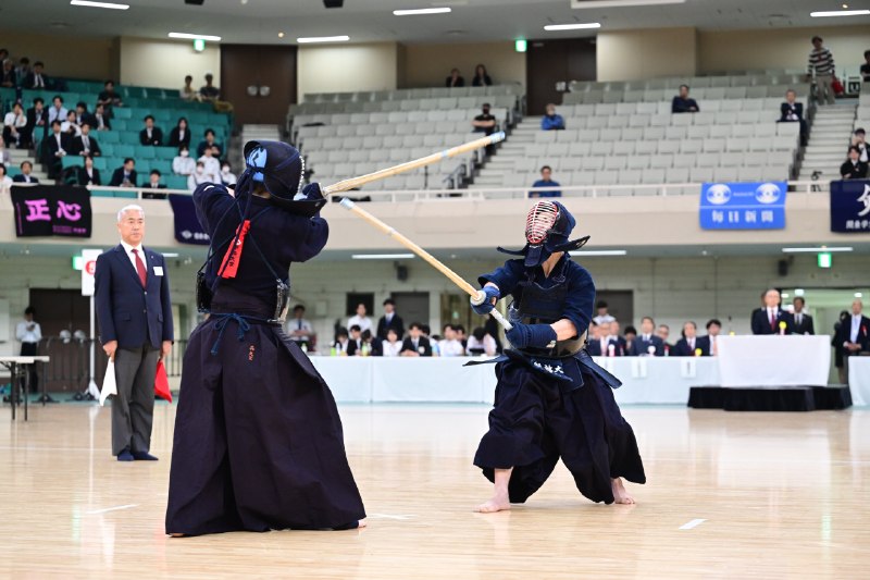 📸 @Kendo_Jidai ×4剣道時代８月号にて第72回関東学生剣道選手権大会、第58回関東女子学生剣道選手権大会のレポートを掲載しています