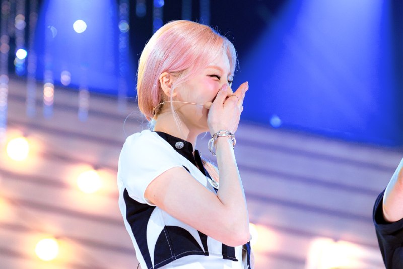 📸 @yeji_news[ MISSION PHOTOS ] 260524SBS INKIGAYO - ITZY   (1/2)🔗 