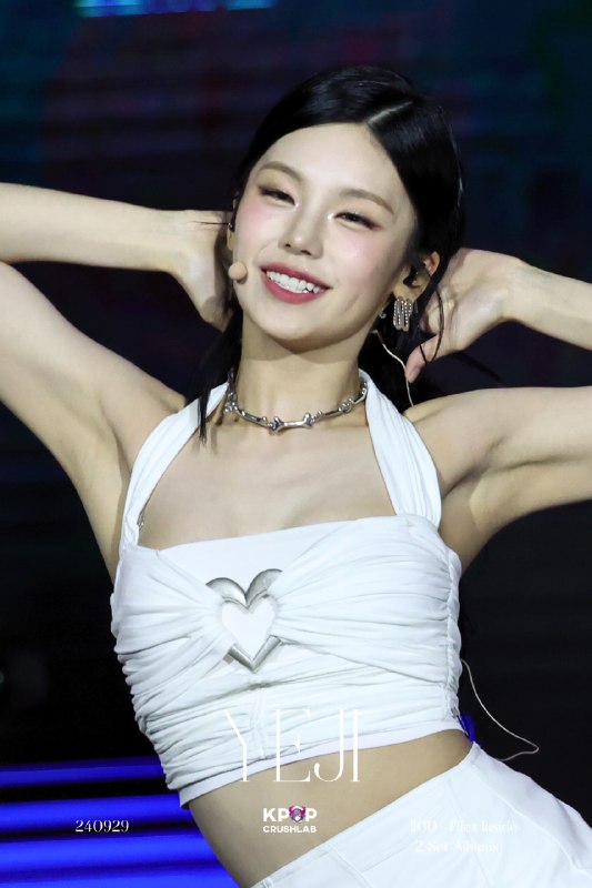 📸 @Kpopcrushlab ×4240929 Yeji at YEONGDONG DAERO K-POP CONCERT (2)240929 艺智 at YEONGDONG DAERO K-POP CONCERT (2) #YEJI #예지 #イェジ #ITZY #있지 #Kpop #Wallpaper #4K原文 #黄礼志