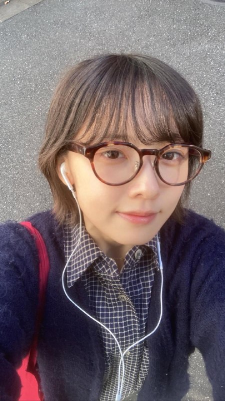📸 @nisiosazane #加藤小夏 ×4小夏さんのメガネ姿の素晴らしさに共感して頂いてありがとうございます！他にもこういうのがあります✨4枚目の写真は、来週に最終回を迎える失恋カルタの彩世役でのメガネ姿です！観てない方は是非観て欲しいです😊感谢您分享小夏眼镜的美丽！还有其他类似的事情✨第四张照片是她戴着眼镜在《失恋歌留多》中扮演绫濑的照片，该剧将于下周迎来最后一集！如果你还没有看过，请务必观看😊 #加藤小夏原文 #加藤小夏📸 @nisiosazane #加藤小夏 ×4小夏さんのメガネ姿の素晴らしさに共感して頂いてありがとうございます！他にもこういうのがあります✨4枚目の写真は、来週に最終回を迎える失恋カルタの彩世役でのメガネ姿です！観てない方は是非観て欲しいです😊感谢您分享小夏眼镜的美丽！还有其他类似的事情✨第四张照片是她戴着眼镜在《失恋歌留多》中扮演绫濑的照片，该剧将于下周迎来最后一集！如果你还没有看过，请务必观看😊 #加藤小夏原文 #加藤小夏