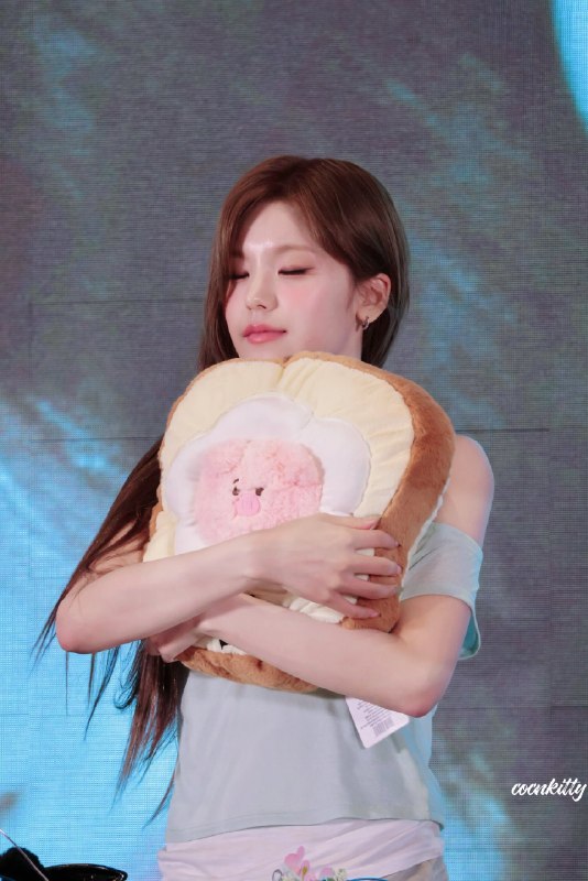 📸 @cocnkitty ×3260719 MS2.0shanghai萌萌小🐽 #예지 #YEJI #있지 #ITZY原文 #黄礼志📸 @cocnkitty ×3260719 MS2.0shanghai萌萌小🐽 #예지 #YEJI #있지 #ITZY原文 #黄礼志