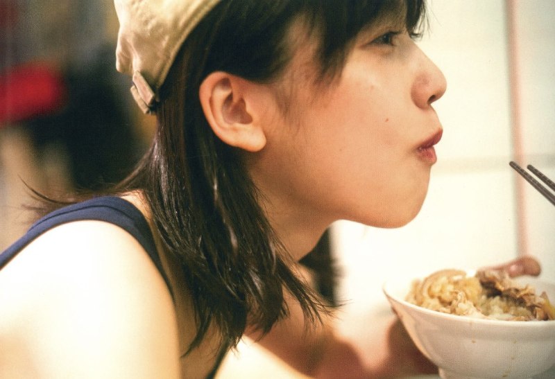 📸 @zzc1588532 ×3「二日月」写真集加藤小夏在中国台湾满满一口真幸福 #加藤小夏原文 #加藤小夏