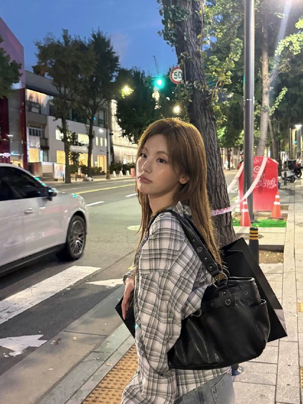 📸 @yejigallery ×4yezyizhere instagram updateError 500 (Server Error)!!1500.That’s an error.There was an error. Please try again later.That’s all we know. #YEJI原文 #黄礼志