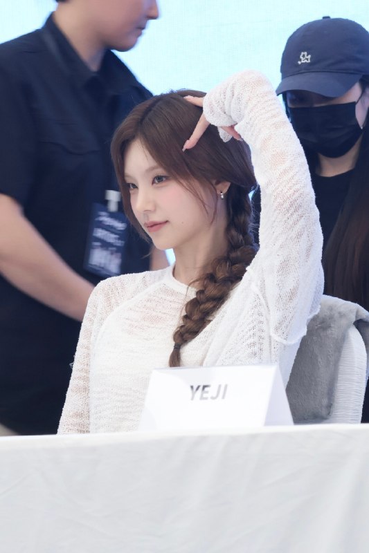 📸 @hwyjloops ×4[260607] Hangzhou Day 2 (1/5)   @ITZYofficial #YEJI #예지 #옞덩봤덩原文 #黄礼志📸 @hwyjloops ×4[260607] Hangzhou Day 2 (1/5)   @ITZYofficial #YEJI #예지 #옞덩봤덩原文 #黄礼志